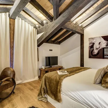 Davos Heights Luxurious Alpine Chalet *